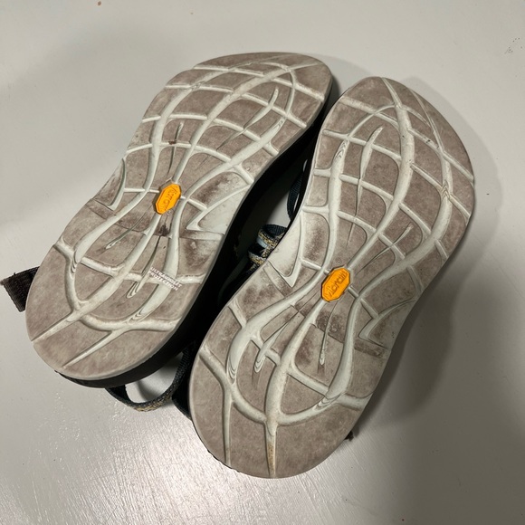 Chacos Women’s Triple Strap Shoes Size 8 - Picture 5 of 5